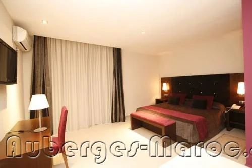 Photo of Hotel Omeya Suites